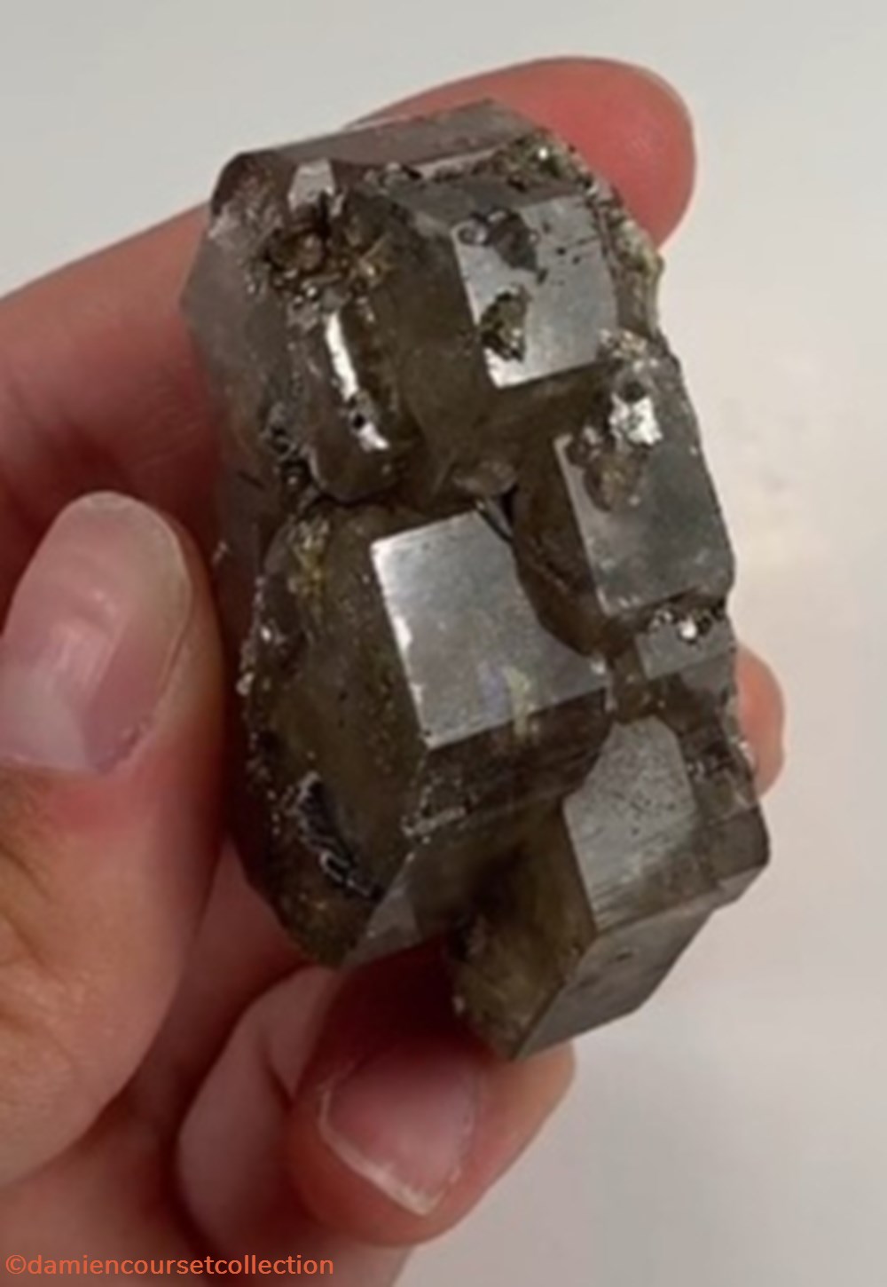 Apatite 4 mineraux meteorites fluorapatite apatite