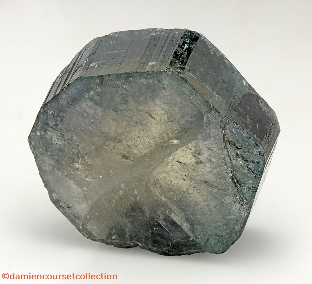 Apatite bleue mineraux meteorite fluorapatite apatite bleue