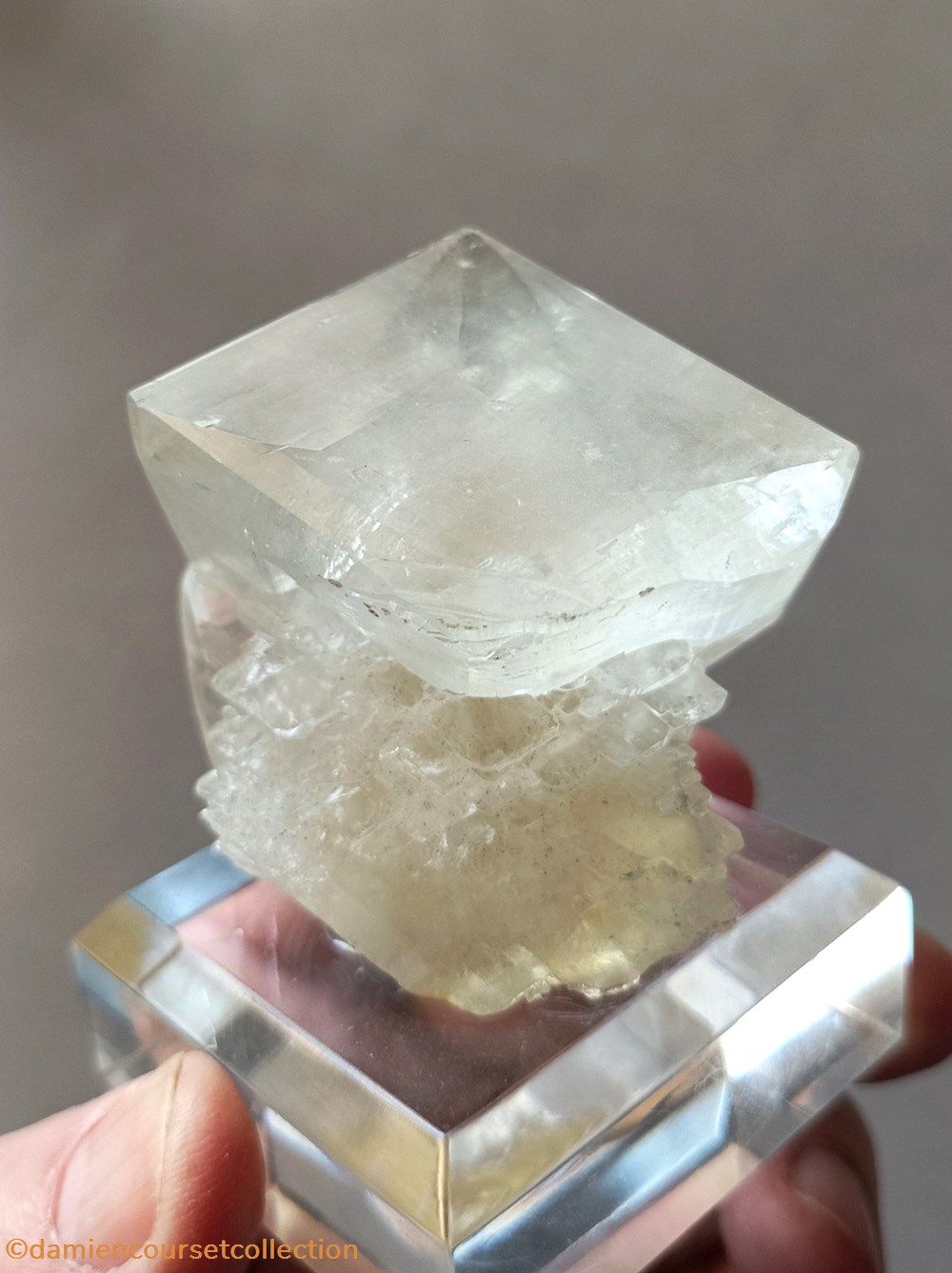 Calcite (sceptre) 2 mineraux meteorites calcite sceptre