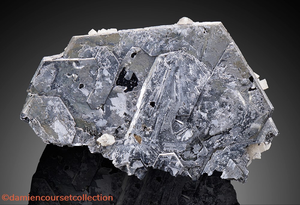 mineraux meteorites galene maclee et dolomite