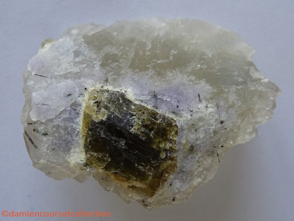 mineraux meteorite 2 fluorites de panasqueira
