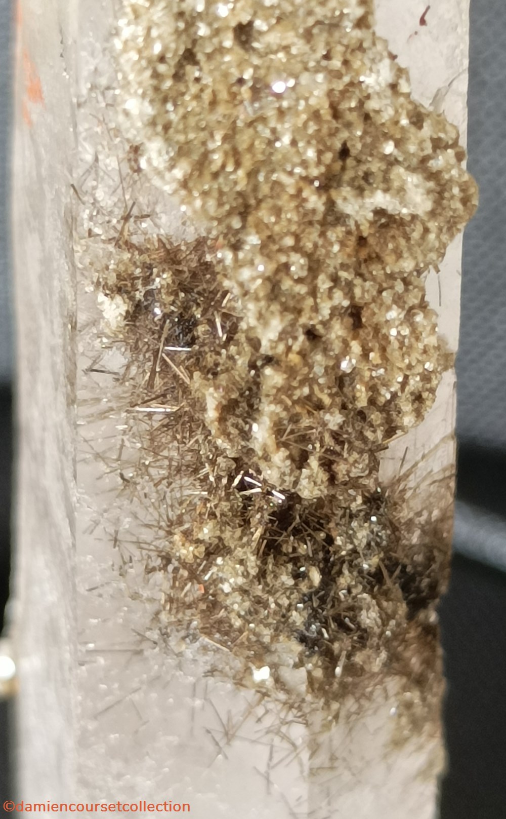 mineraux meteorites groupe quartz tourmaline dravite