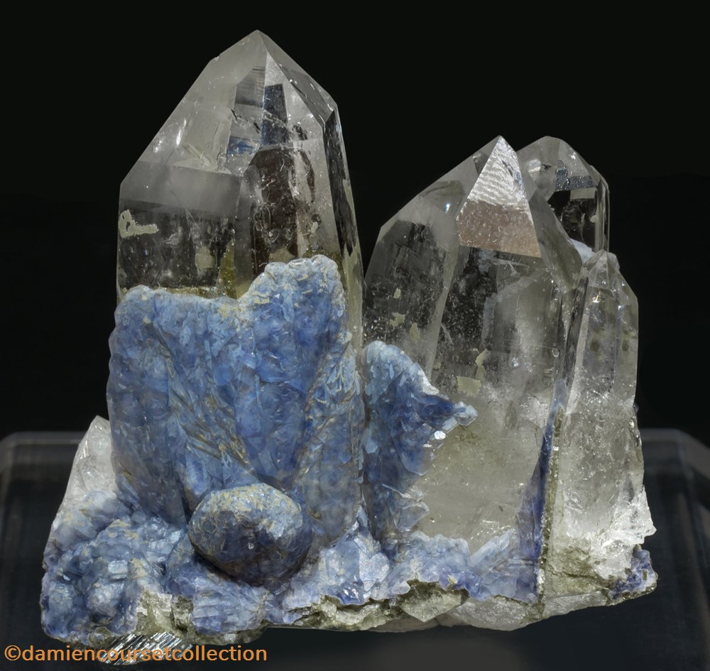 Quartz, Fluorite et Topaze 2 mineraux meteorites quartz fluorite et topaze