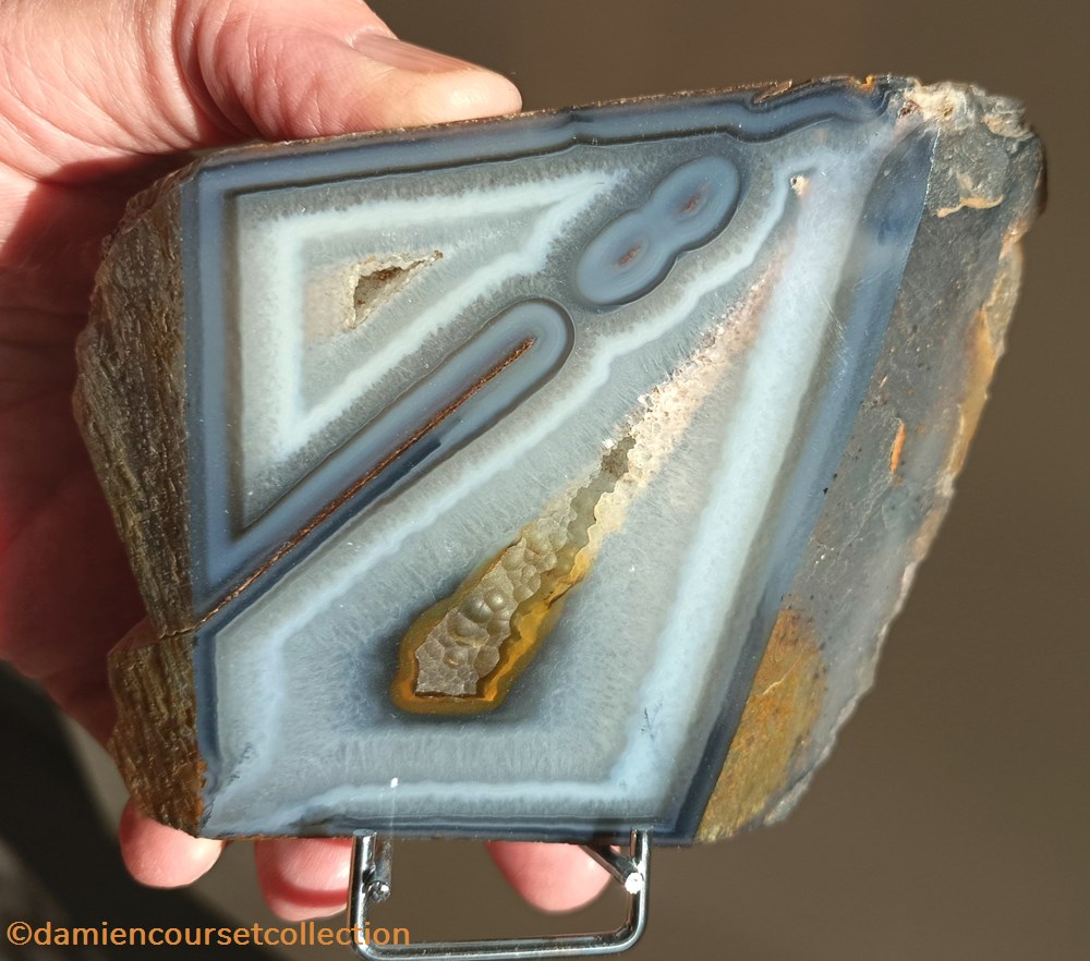mineraux meteorites quartz calcedoine agate polyedrique paraiba bresil