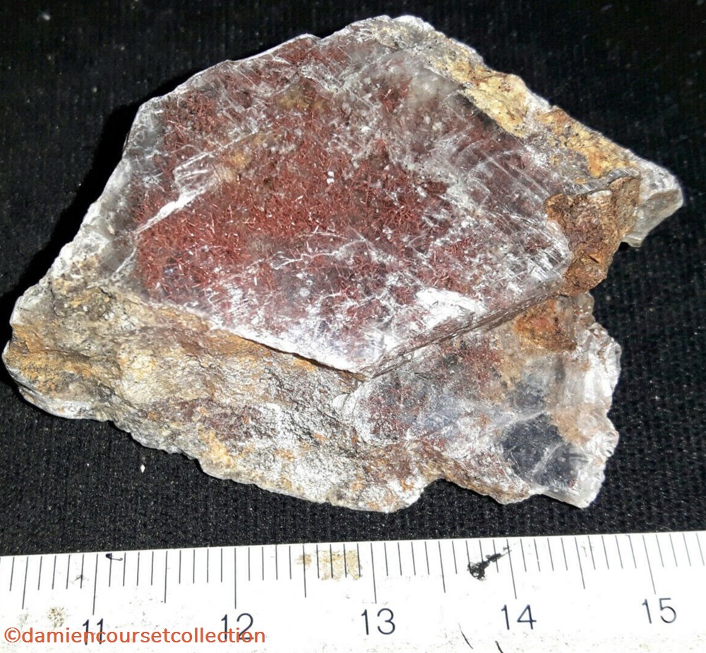 Cuivre dans Gypse 2 mineraux meteorite natif cuivre dans gypse