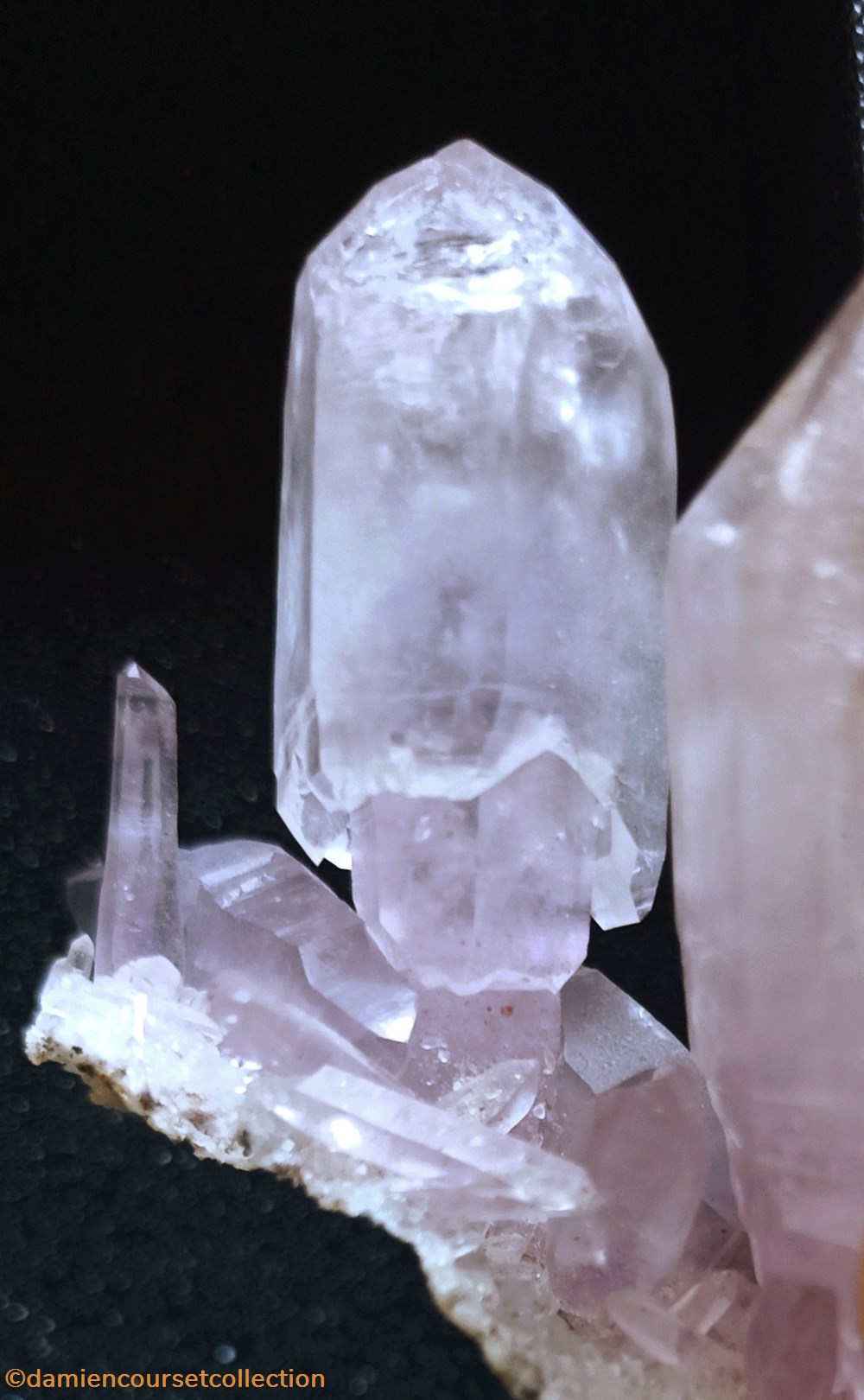 Amethyste sceptrée 3 mineraux meteorites quartz amethyste sceptree