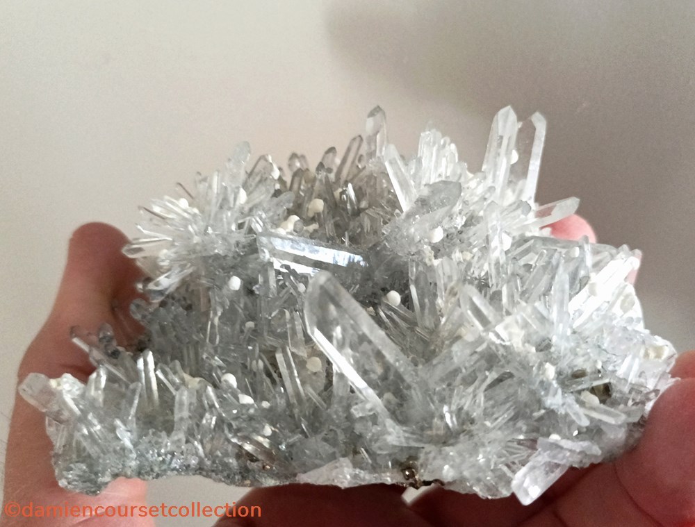 mineraux meteorites quartz plusieurs macles