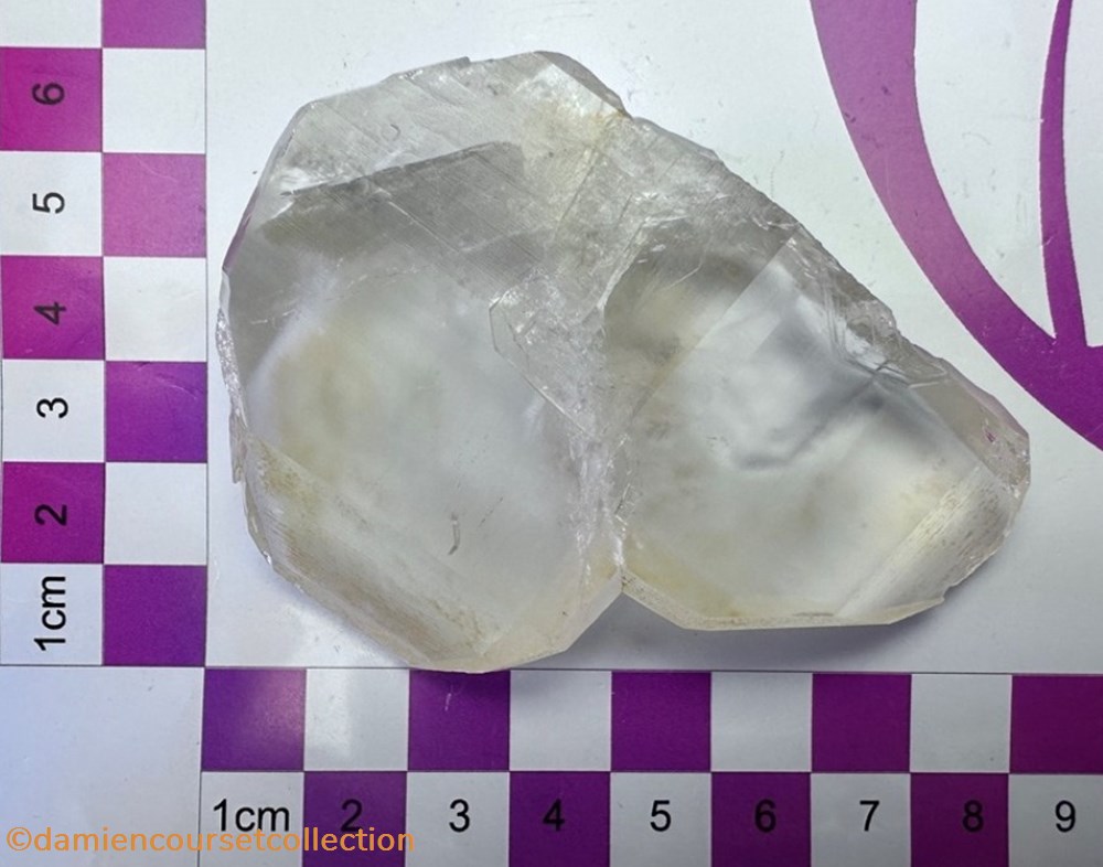 Quartz "macle du Japon" (8 cm) 5 mineraux meteorites quartz macle du japon 8 cm