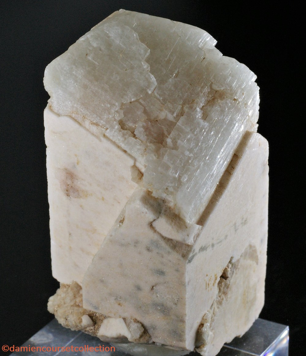 Albite et Orthose (Microcline) mineraux meteorites macle albite et orthose microcline