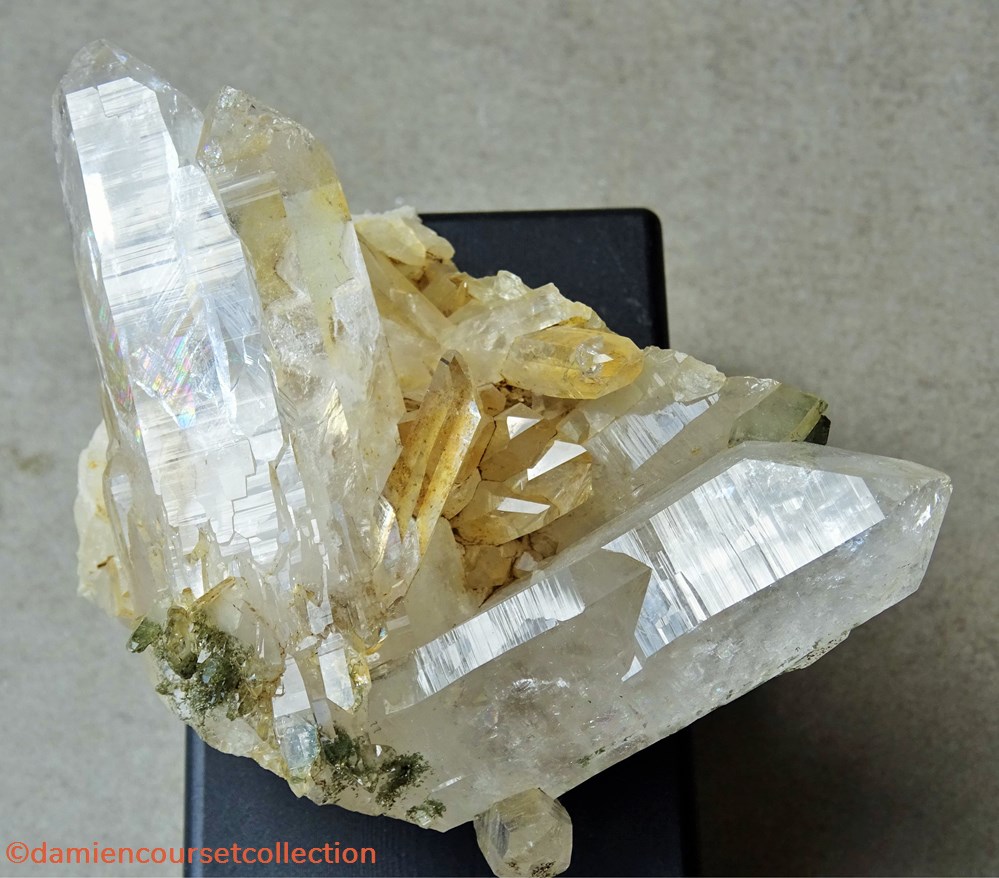 Quartz de St Christophe en Oisans (Isère) 5 mineraux meteorites quartz de st christophe en oisans isere