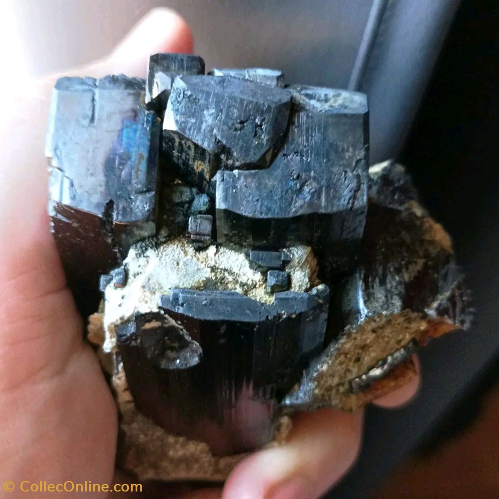 mineraux meteorites ferberite biterminee
