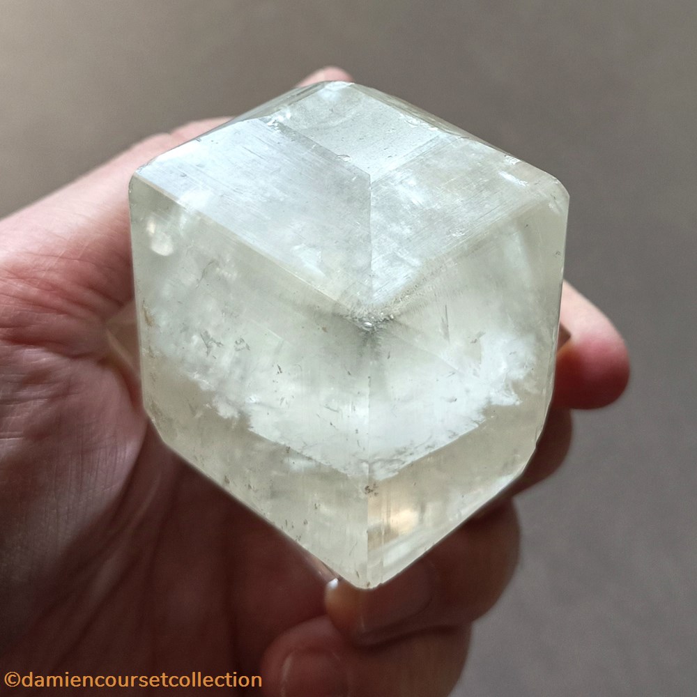 Calcite (sceptre) 5 mineraux meteorites calcite sceptre