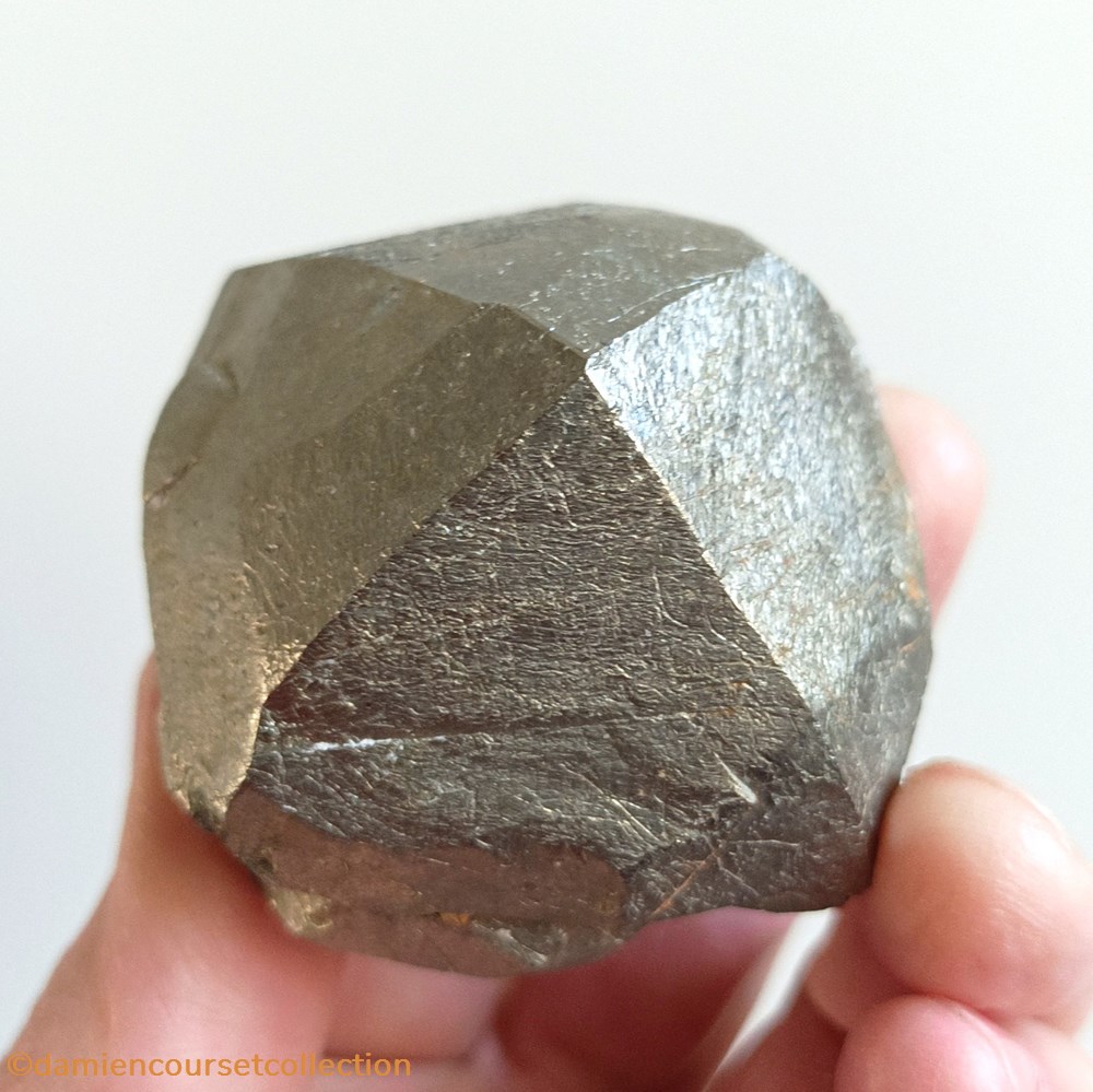 Pyrite de Luzenac (Ariège) 5 mineraux meteorites octaedrique pyrite de luzenac ariege