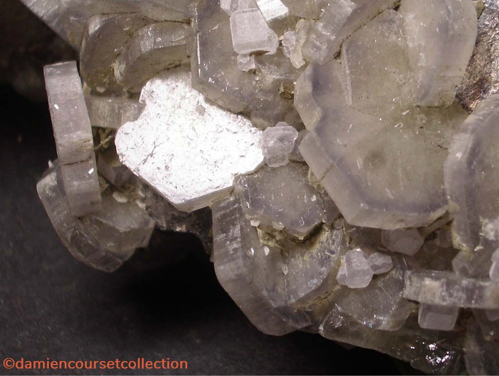 Apatite, Sidérite, fluorite et Arséonopyrite 2 mineraux meteorites fluorapatite apatite siderite fluorite et arseonopyrite