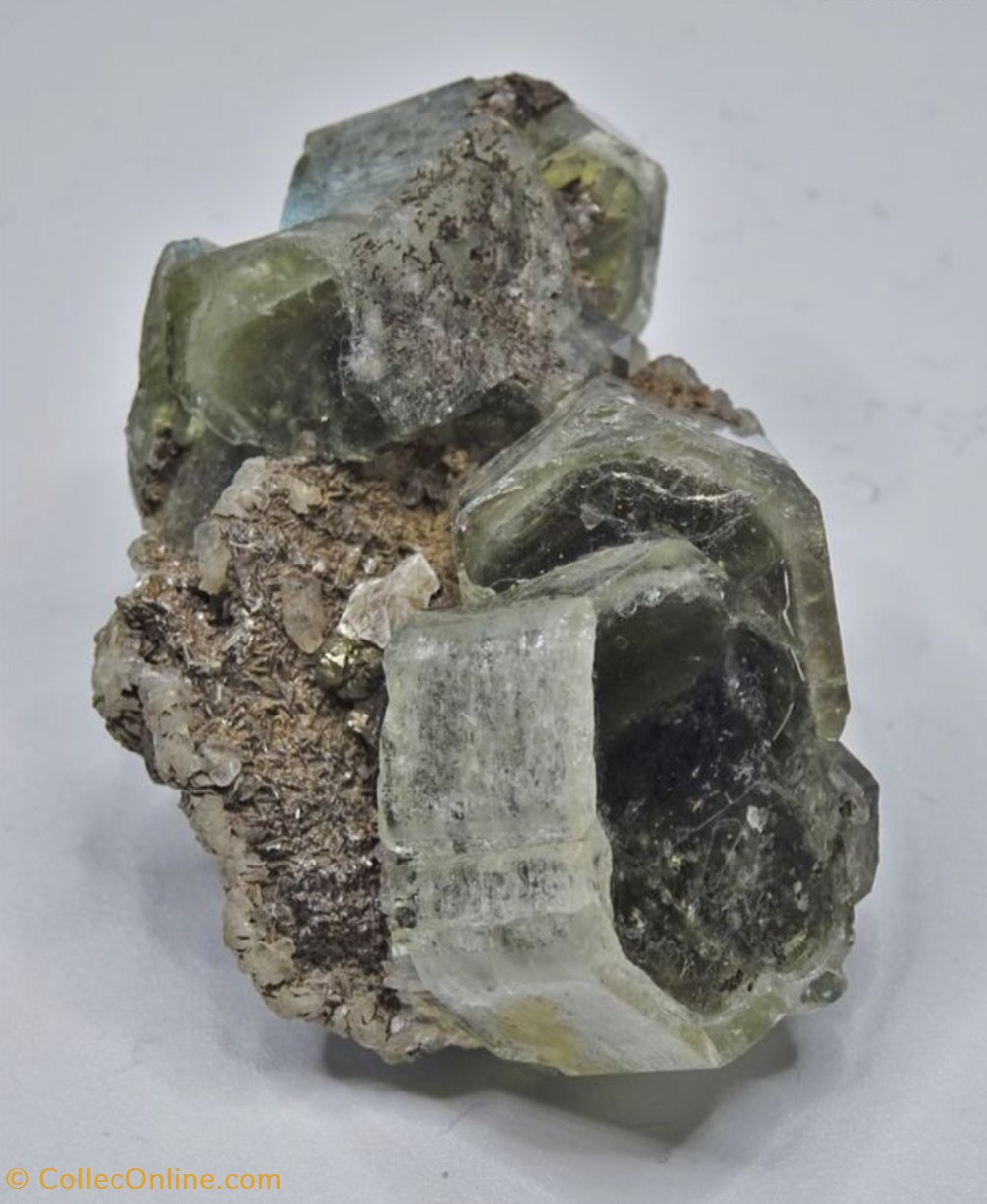 mineraux meteorites fluorapatite apatite zonee