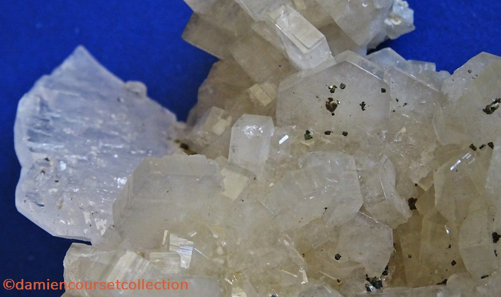 Apatite 2 mineraux meteorite fluorapatite apatite