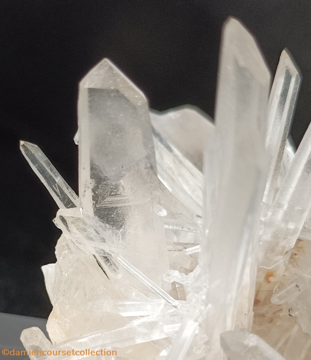 Quartz de Vizille (Isère) 4 mineraux meteorites macle du japon quartz de vizille isere