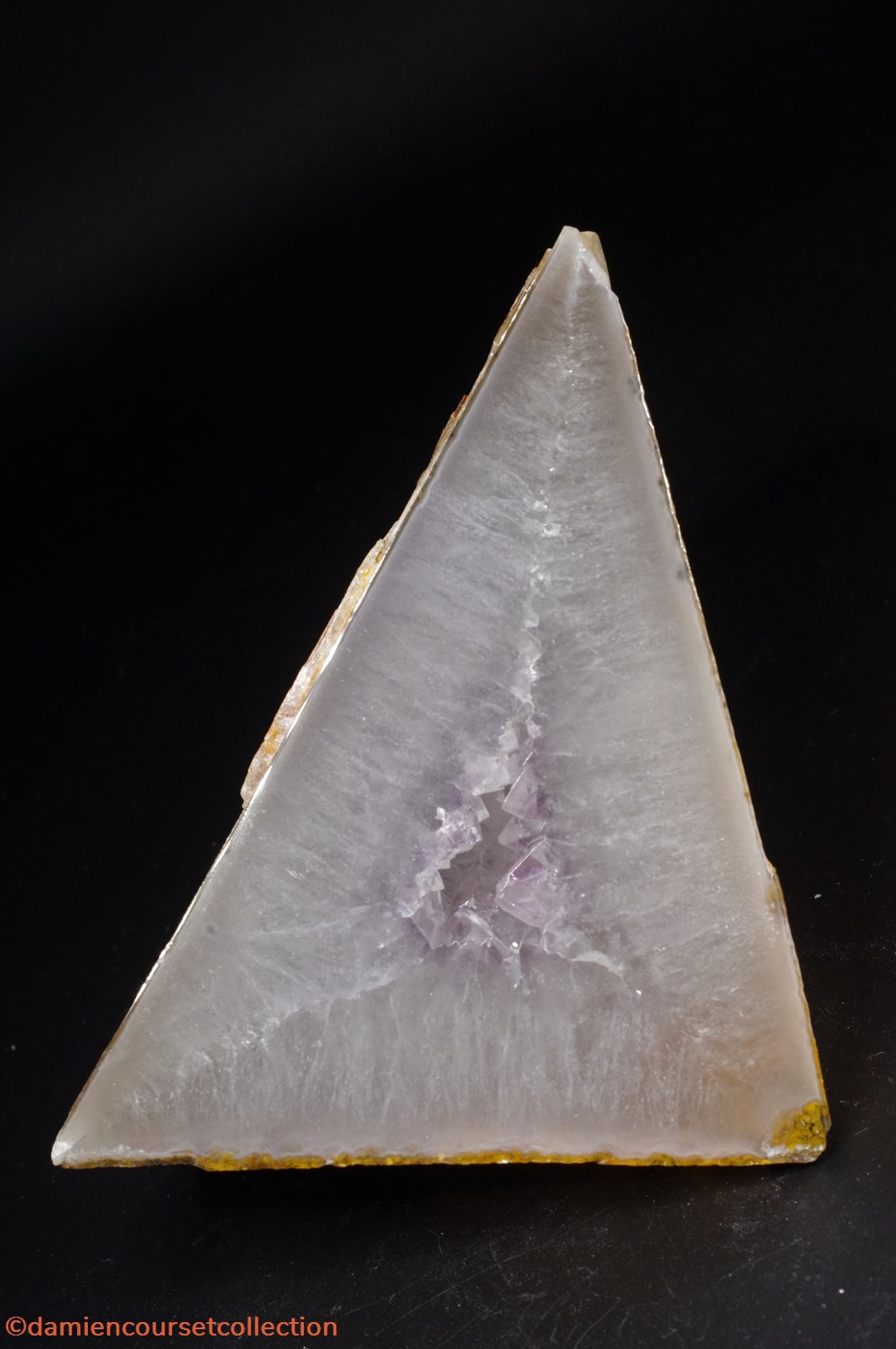 agate polyèdrique (Paraiba, Brésil) mineraux meteorites quartz calcedoine agate polyedrique paraiba bresil