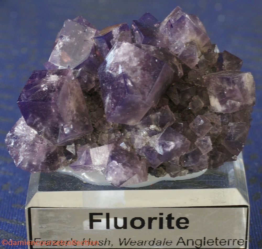 mineraux meteorites fluorite