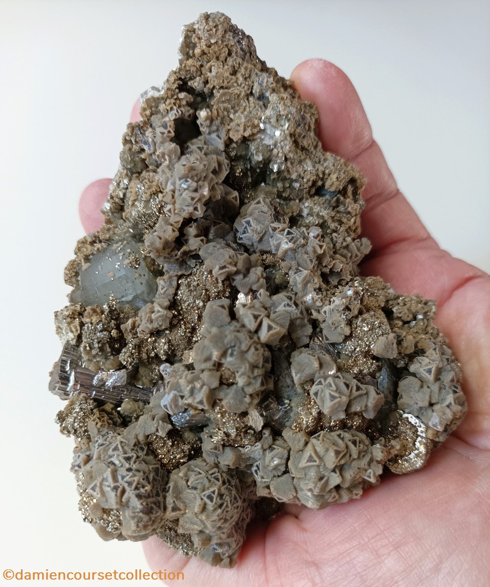 Siderite, apatite et arsenopyrite mineraux meteorites siderite apatite et arsenopyrite