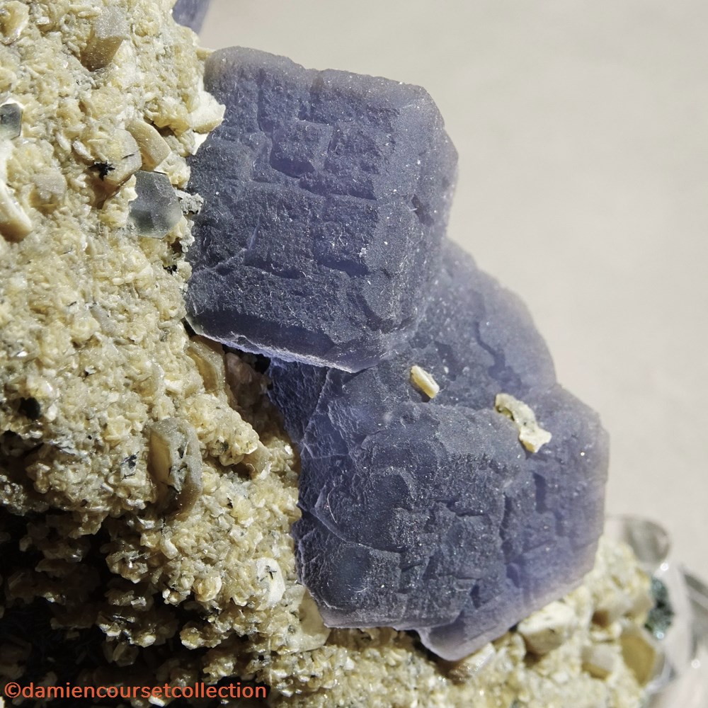 Fluorite sur Quartz 4 mineraux meteorites fluorite sur quartz