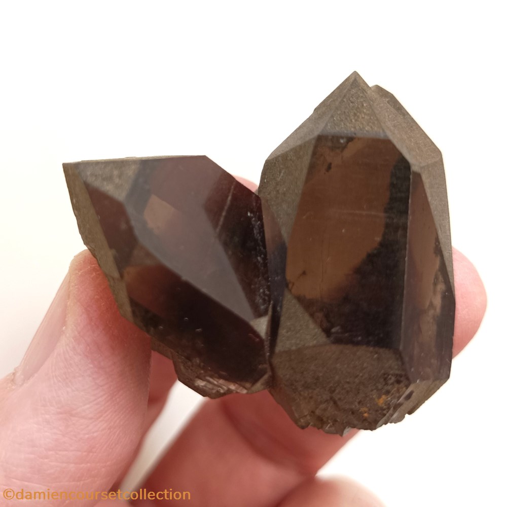 Quartz fumé (macles du Dauphiné) 4 mineraux meteorites quartz fume macles du dauphine