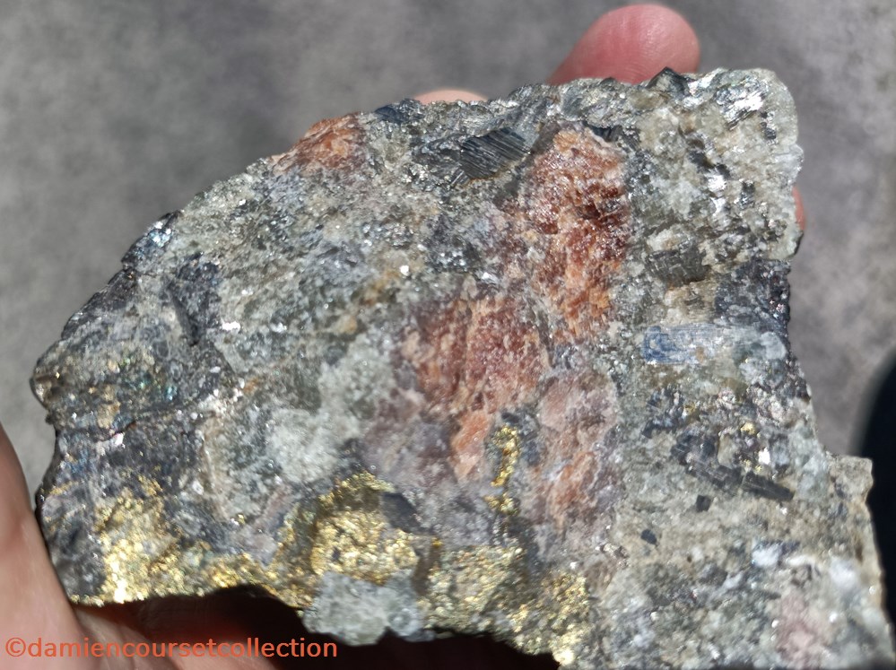 mineraux meteorites fluorite panasqueiraite