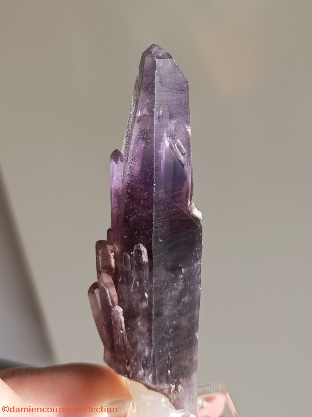 Amethyste de GUERRERO 3 mineraux meteorites quartz amethyste de guerrero