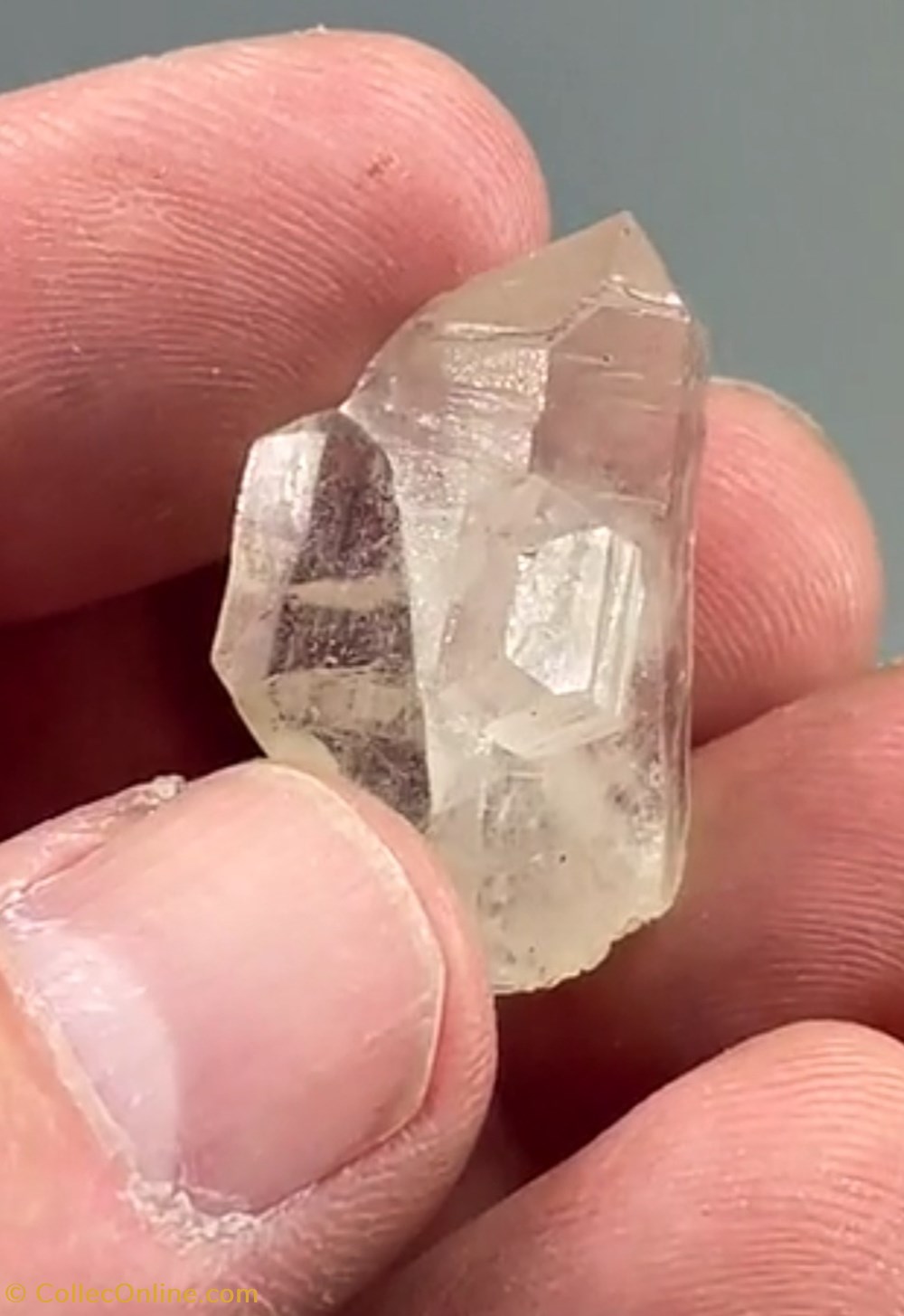 mineraux meteorites macle du japon quartz nounours