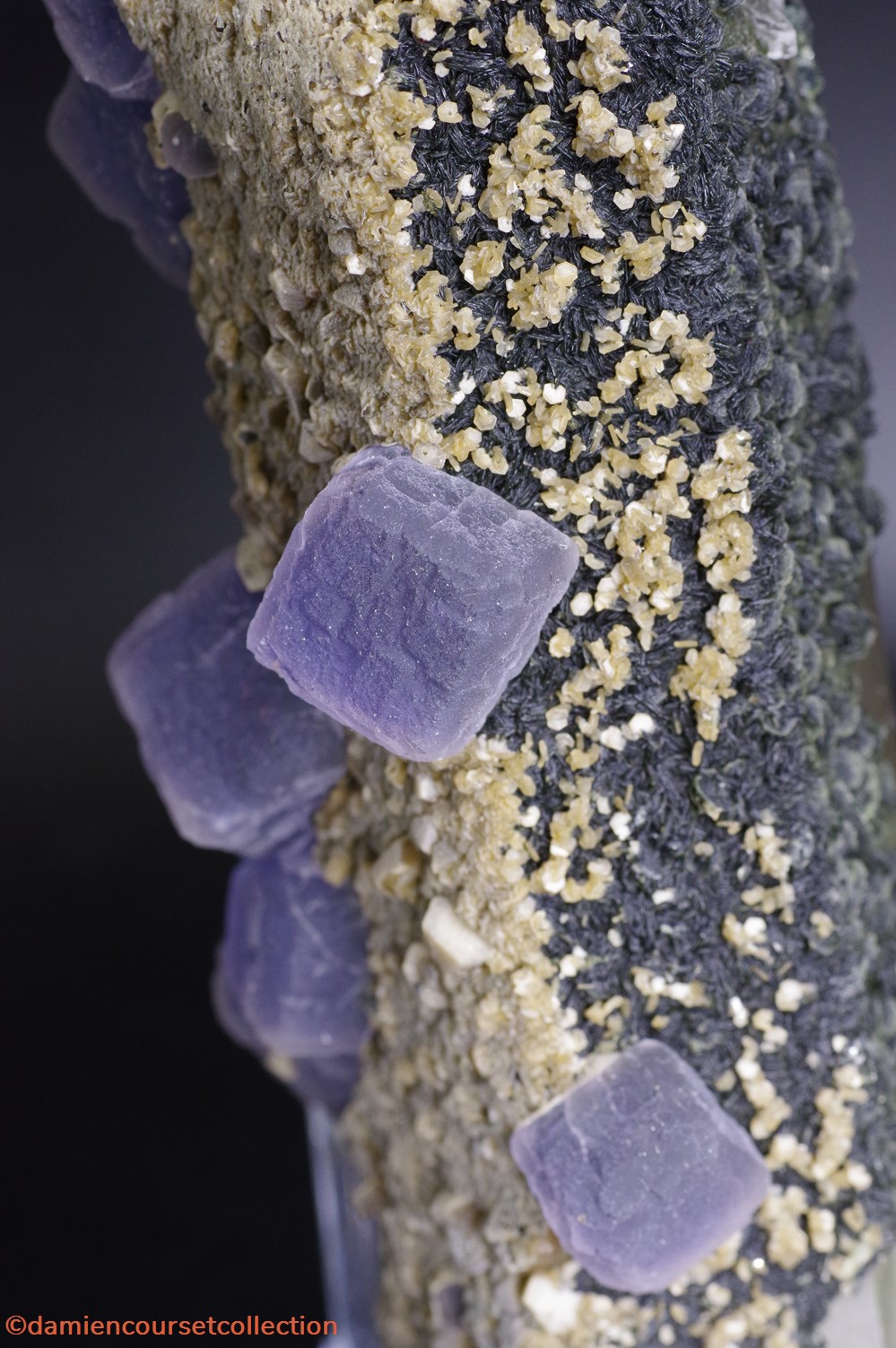 Fluorite sur Quartz 3 mineraux meteorites fluorite sur quartz