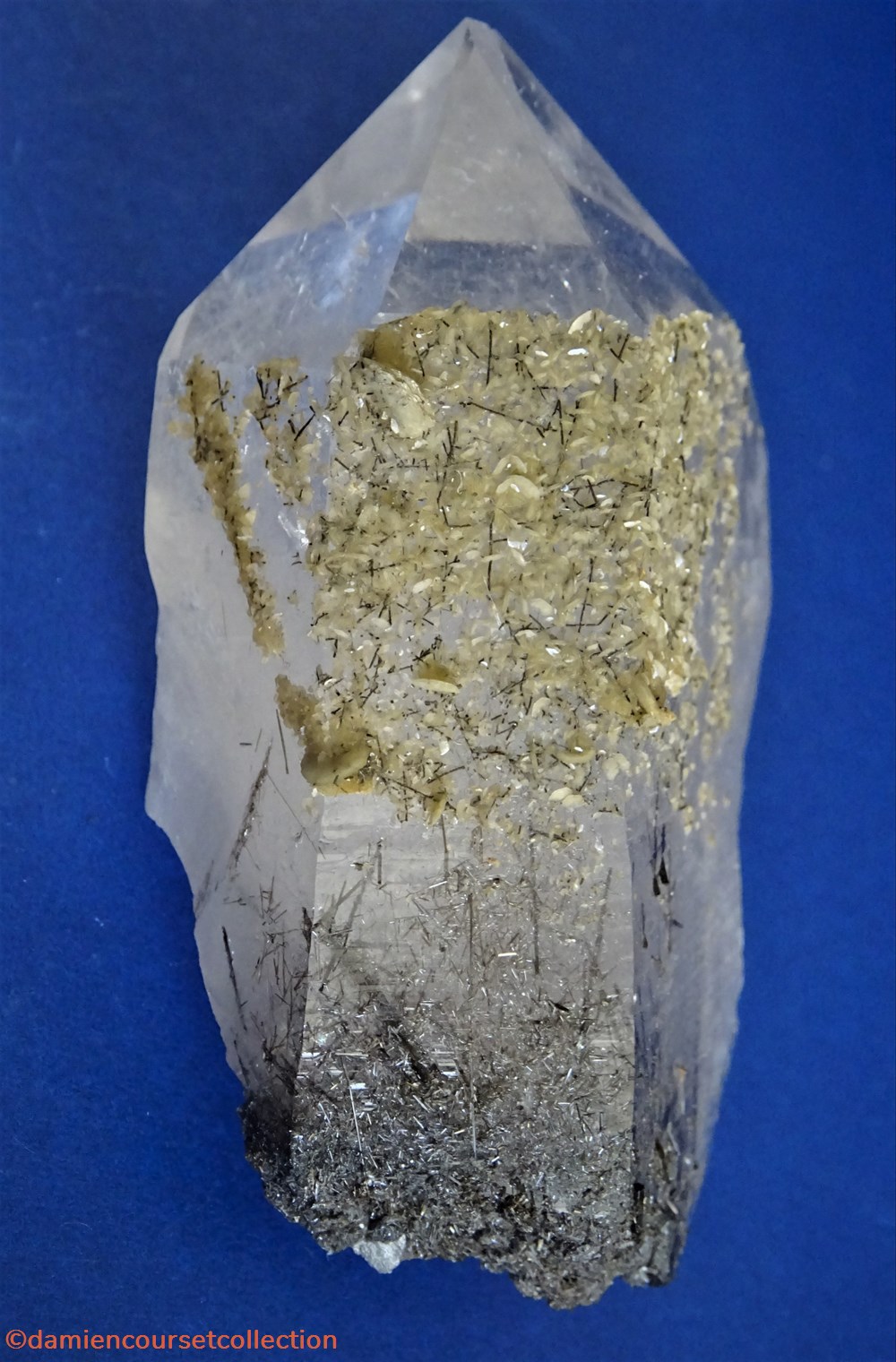 mineraux meteorites groupe quartz et tourmaline