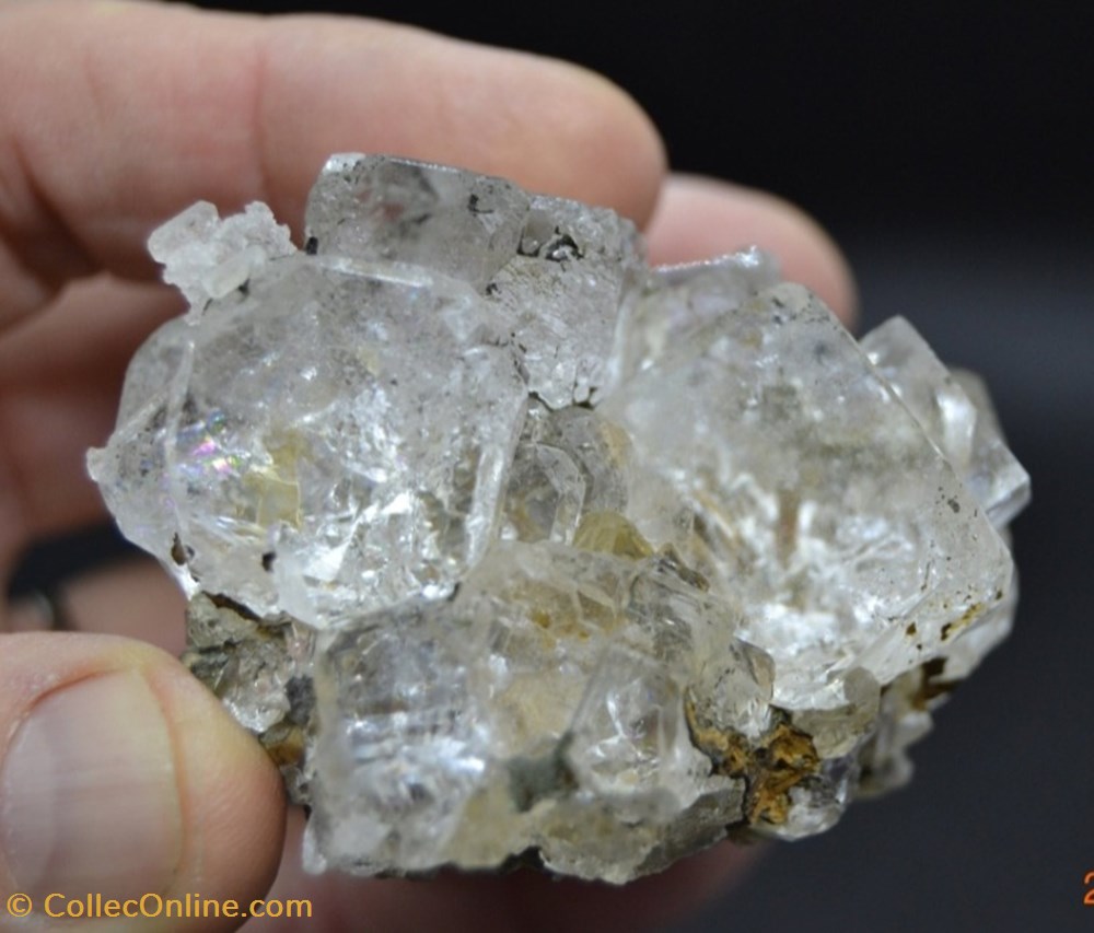 Fluorite "ice cube" 4 mineraux meteorites fluorite ice cube
