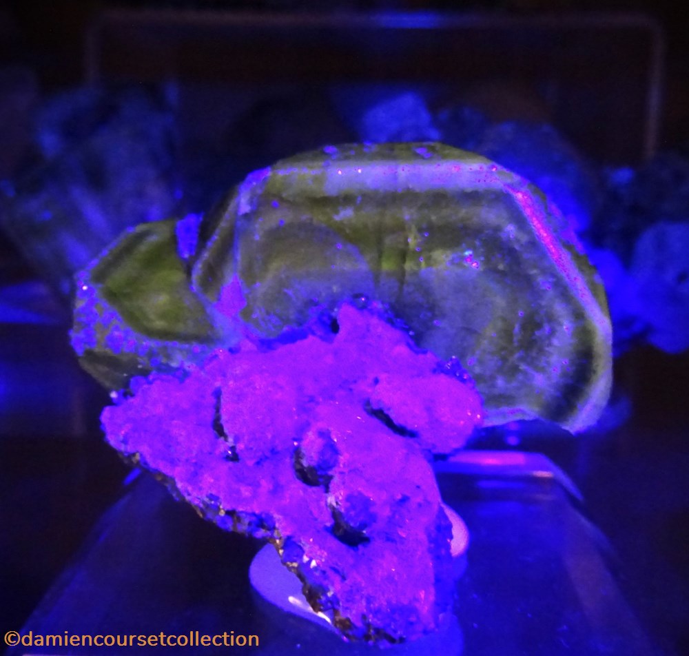 Apatite (extra faces) 5 mineraux meteorites fluorapatite apatite extra faces