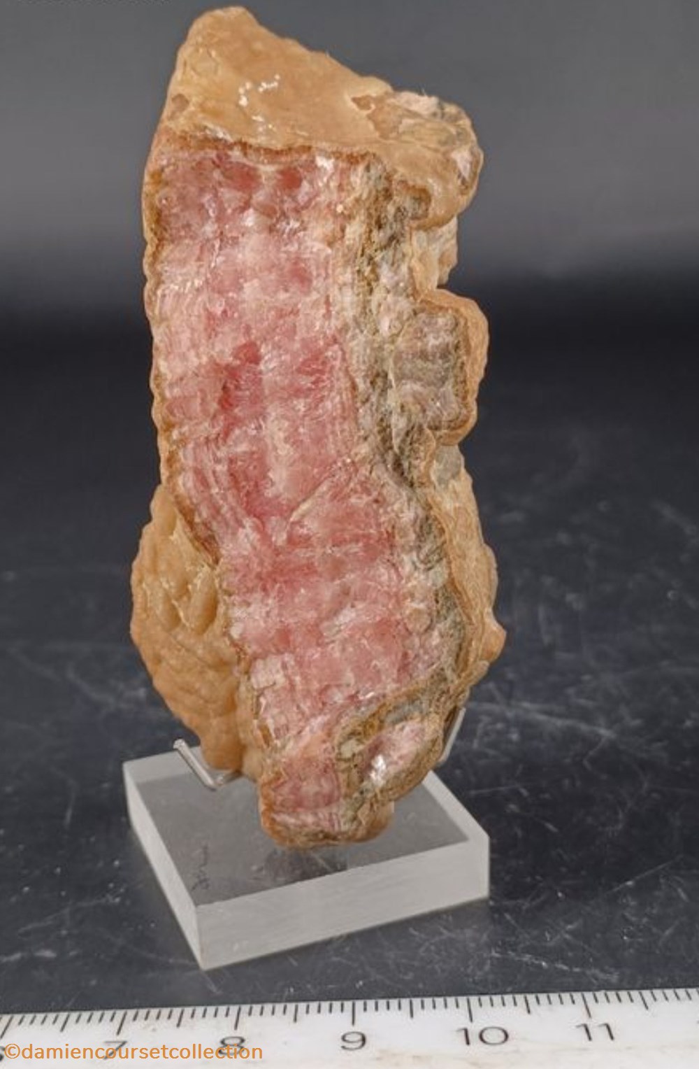 mineraux meteorites rhodochrosite