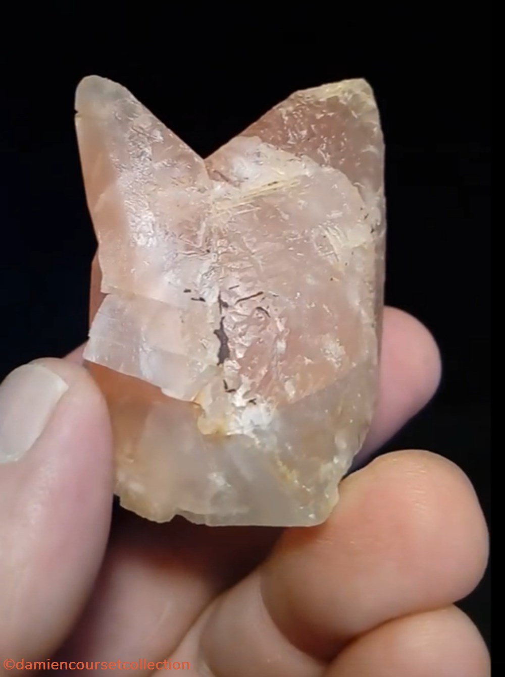 mineraux meteorites macle calcite vaiges mayenne