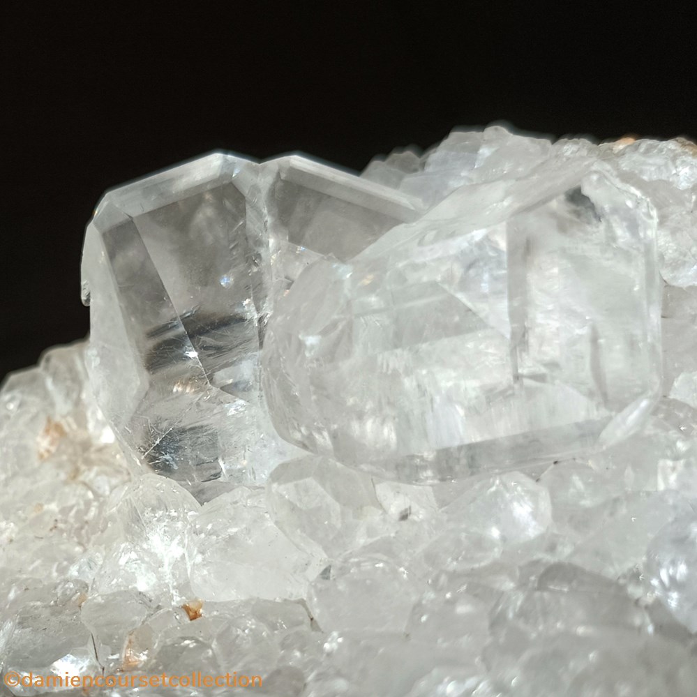 Calcite, Gave de Pau (Pyrenées-Atlantiques) 2 mineraux meteorites macle calcite gave de pau pyrenees atlantiques