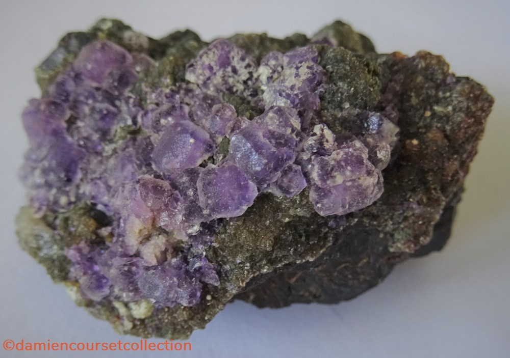 2 Fluorites de Panasqueira 2 mineraux meteorite 2 fluorites de panasqueira
