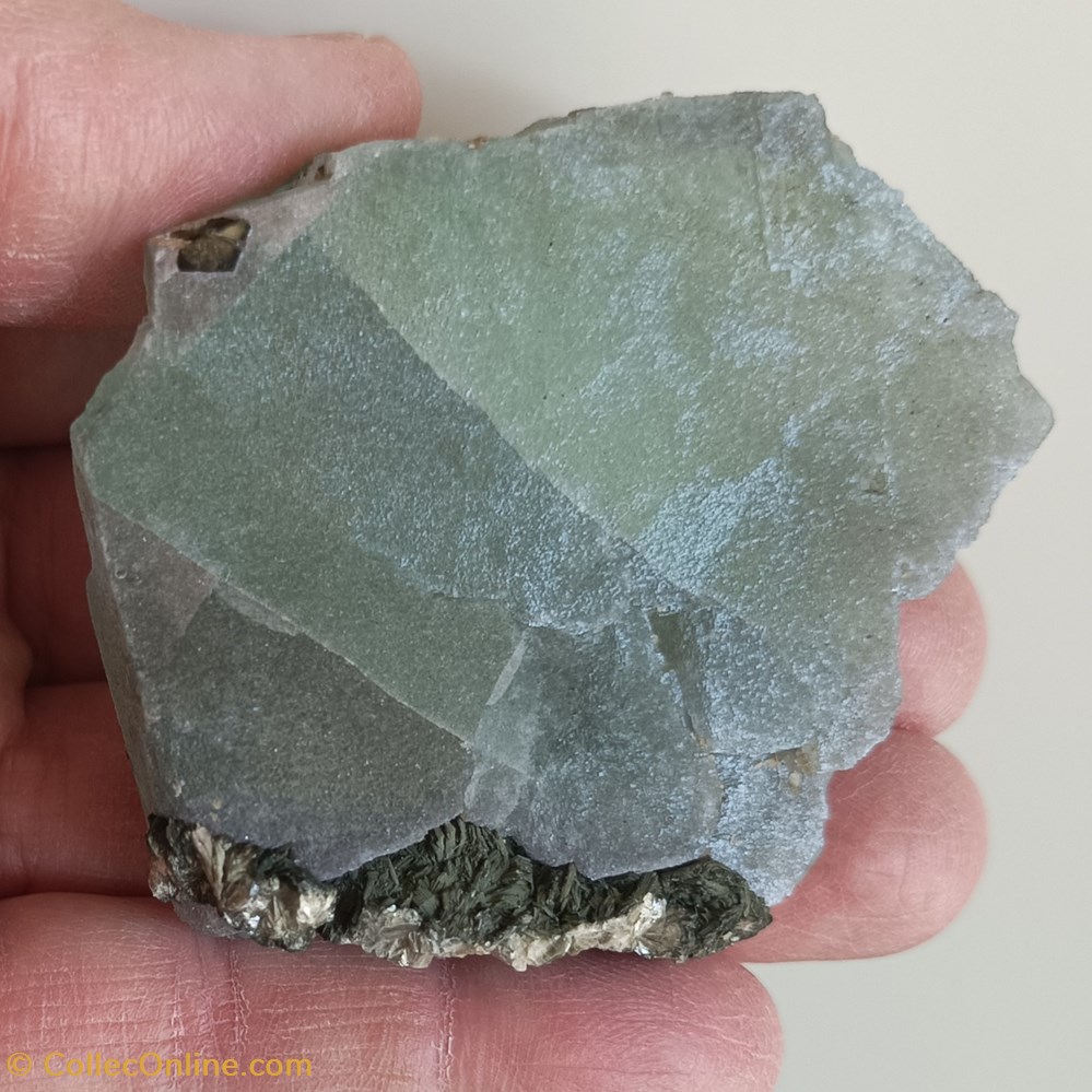 Fluorite verte mineraux meteorites fluorite verte