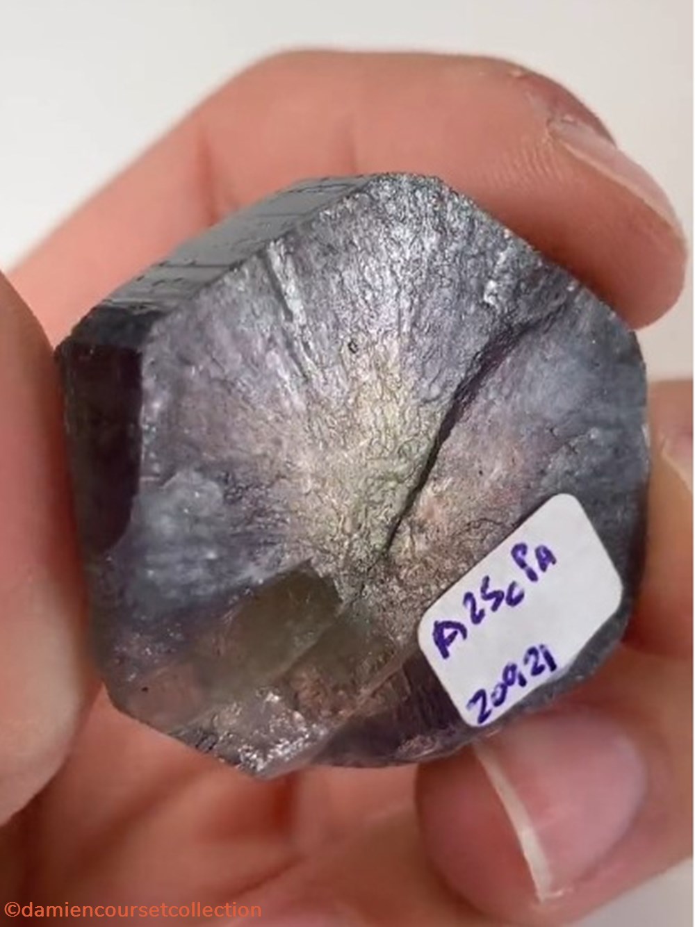 Apatite bleue 3 mineraux meteorite fluorapatite apatite bleue