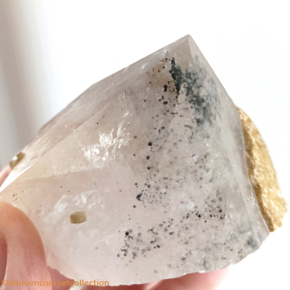 Quartz et Sphalérite (inclusions) 5 mineraux meteorites quartz et sphalerite inclusions