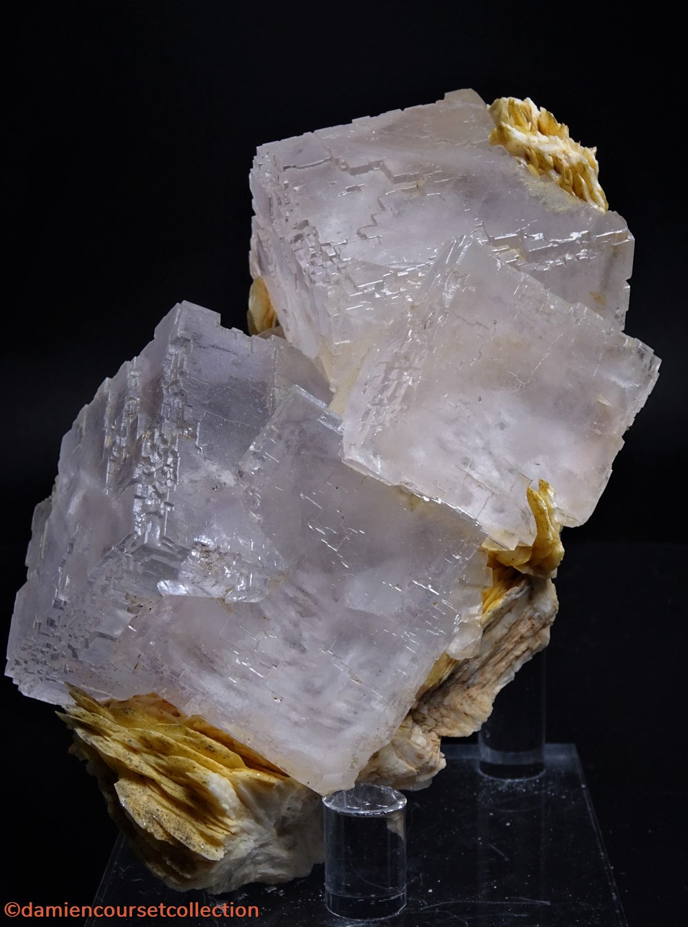 Fluorite et Barite mineraux meteorites fluorite et barite