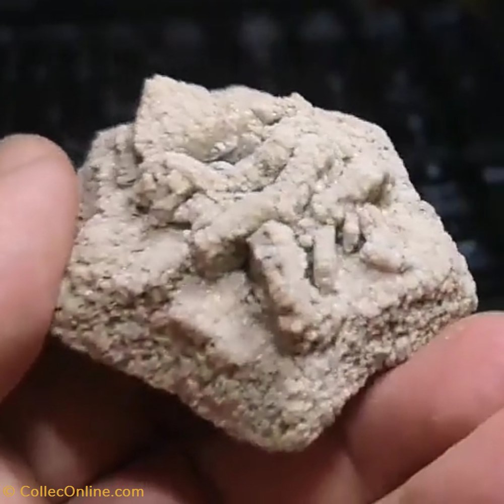 Dolomite après Aragonite mineraux meteorites dolomite apres aragonite