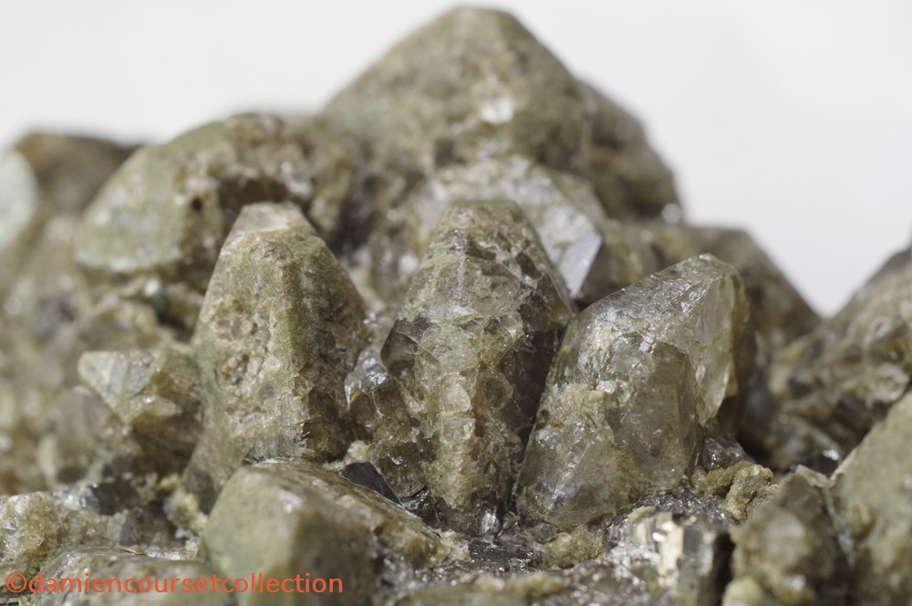 Topaze et Arsénopyrite mineraux meteorites topaze et arsenopyrite