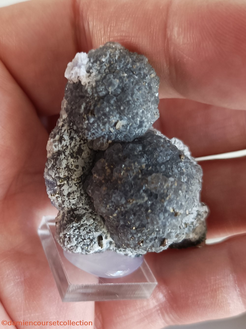 Fluorite sur Quartz et Muscovite 4 mineraux meteorites fluorite sur quartz et muscovite