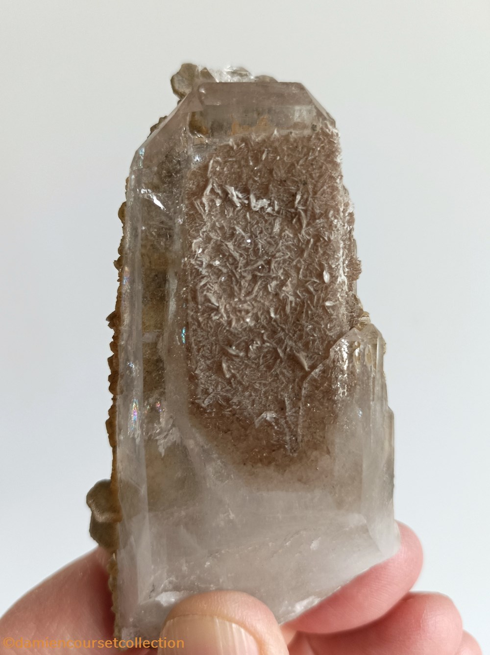Quartz avec inclusions de Muscovite, Siderite mineraux meteorites quartz avec inclusions de muscovite siderite