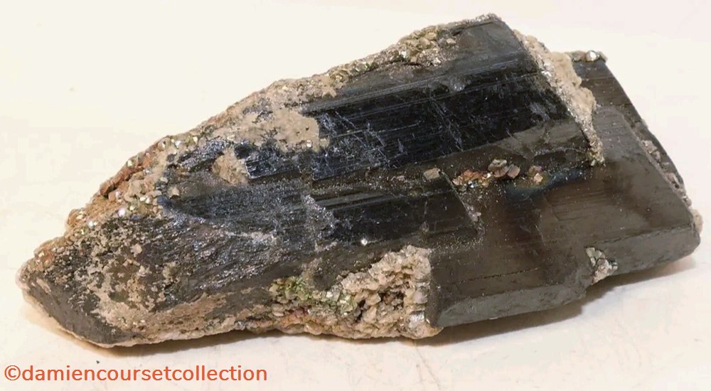 Wolframite (Ferberite) et Pyrite 4 mineraux meteorites wolframite ferberite et pyrite