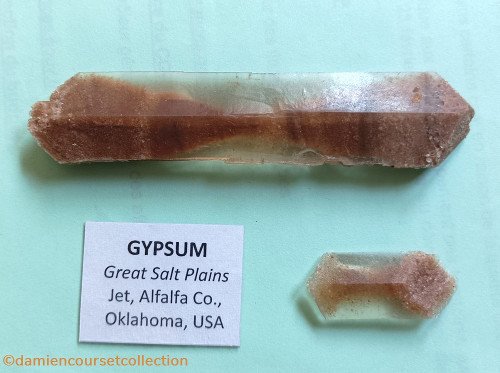 mineraux meteorites gypse hourglass