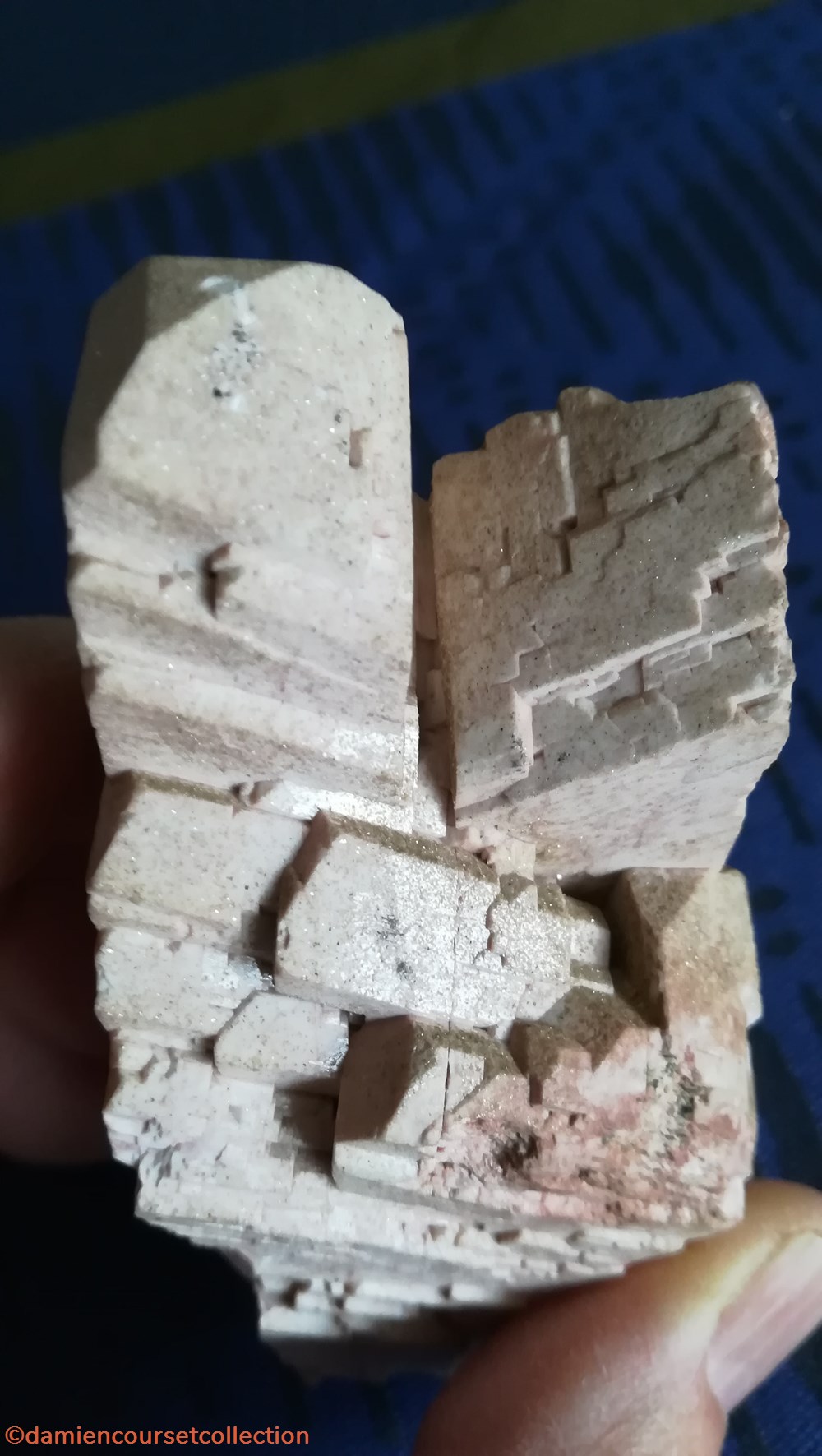 Orthose maclée (Microcline) 2 mineraux meteorites orthose maclee microcline