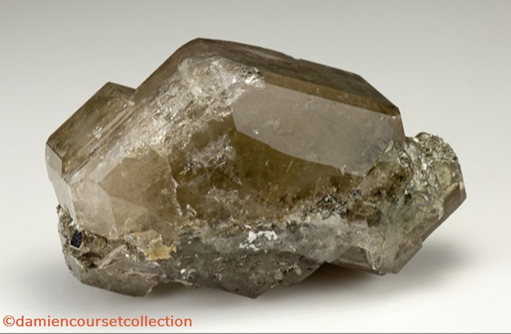 Apatite 2 mineraux meteorites fluorapatite apatite
