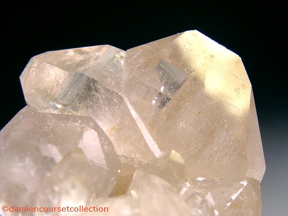 mineraux meteorite du japon quartz macle